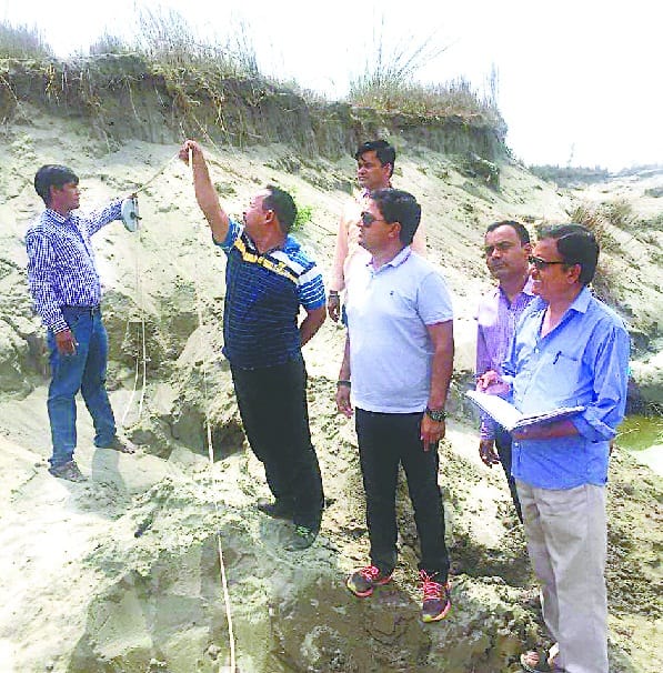  illegle mining is taking place in the river 