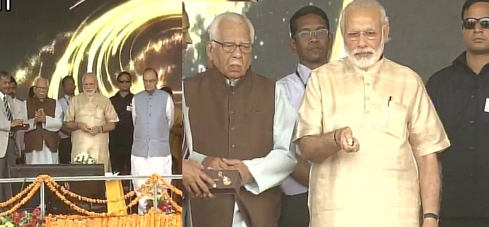 modi reached noida to launch stand up india scheme