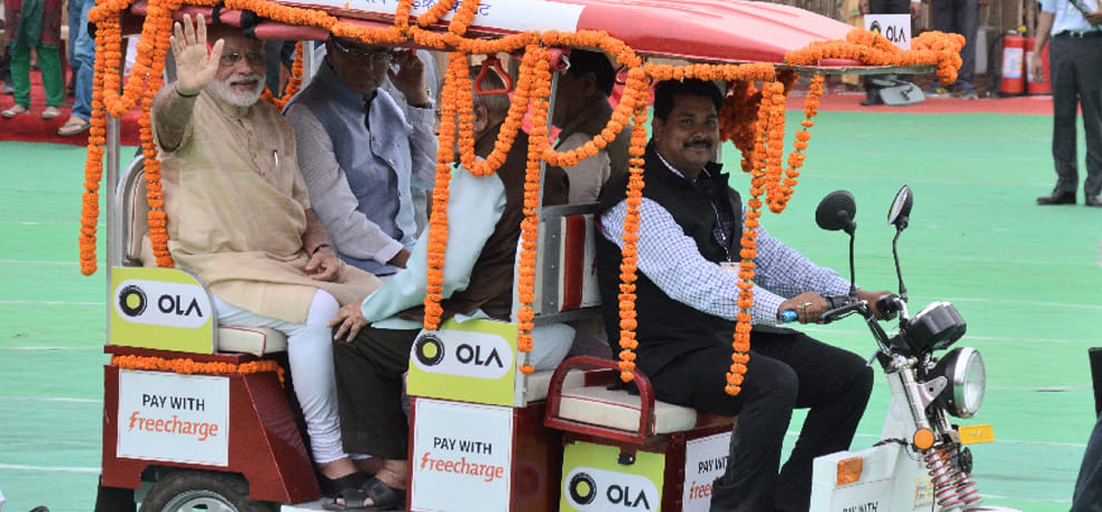 special moments of Modi's program, Prime Minister's e-rickshaw ride and chai par charcha