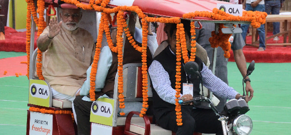 special moments of Modi's program, Prime Minister's e-rickshaw ride and chai par charcha