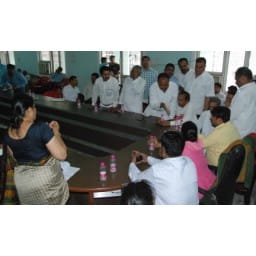 Meeting held of nagar parishad with Shouting 