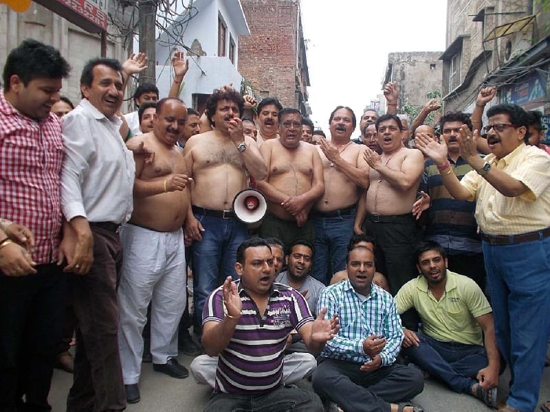 protest, jweller protest, protest in pathankot, jweller protest in half clothes, pathankot, amritsar