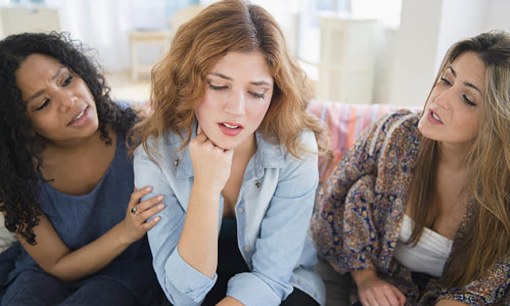 know how to deal when your partner flirts with your best friend