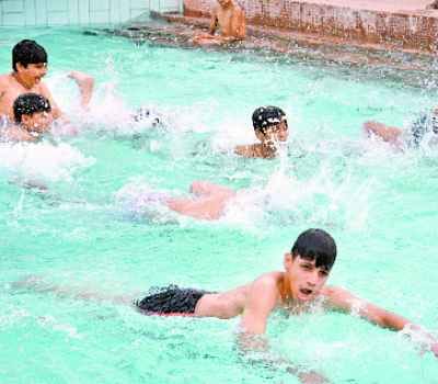 In April, people are feeling June month heat