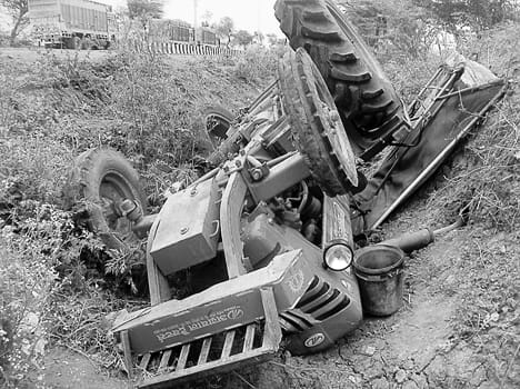 tractor driver injured 