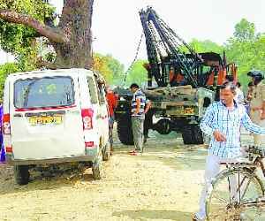 SUV fire at petrol pump