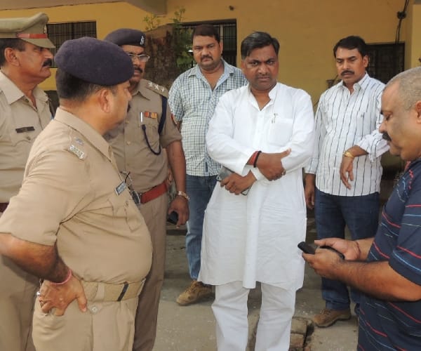 loot attampt in district cooperative bank