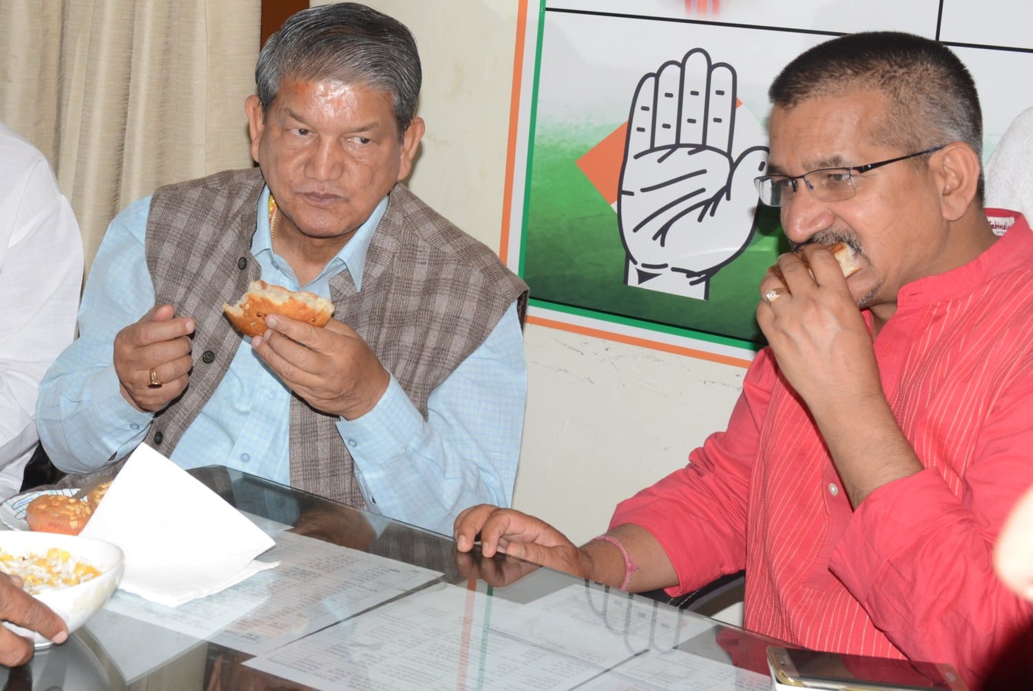 uttarakhand ex cm harish rawat is foody