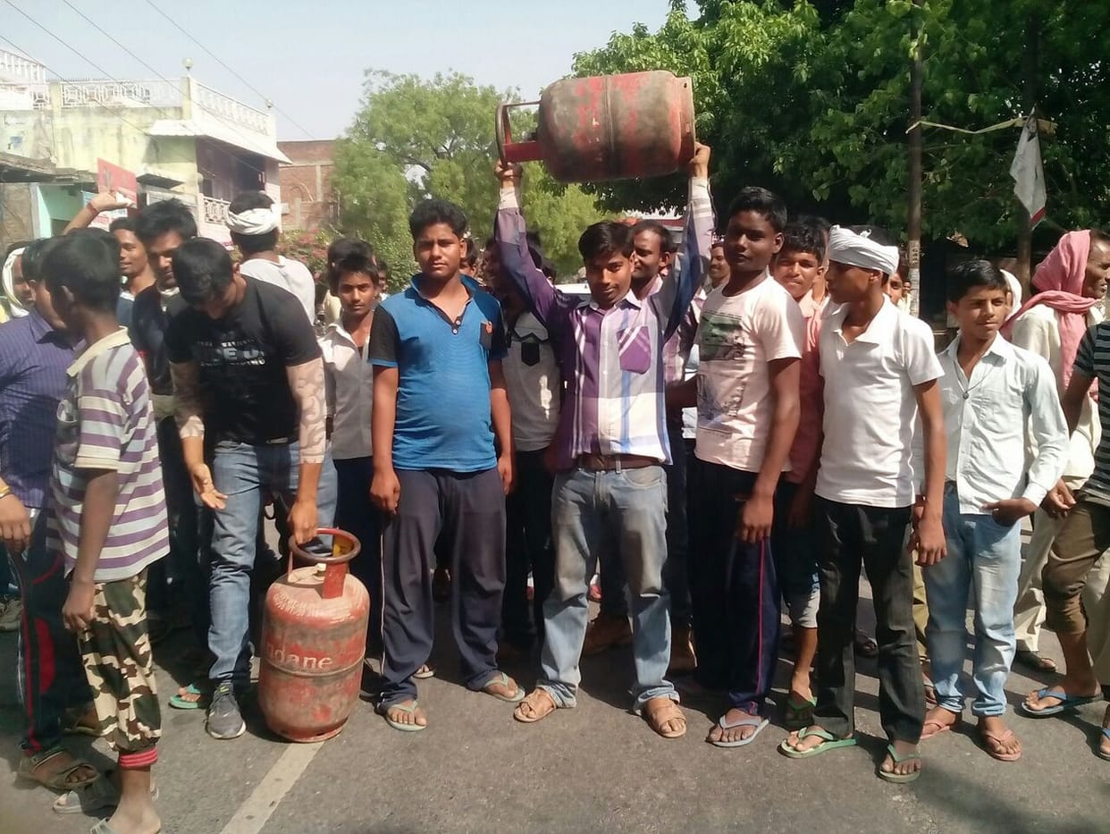LPG consumers put the jam on highway