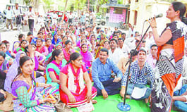 The Collectorate in Shicshamitron picketing, demonstrations