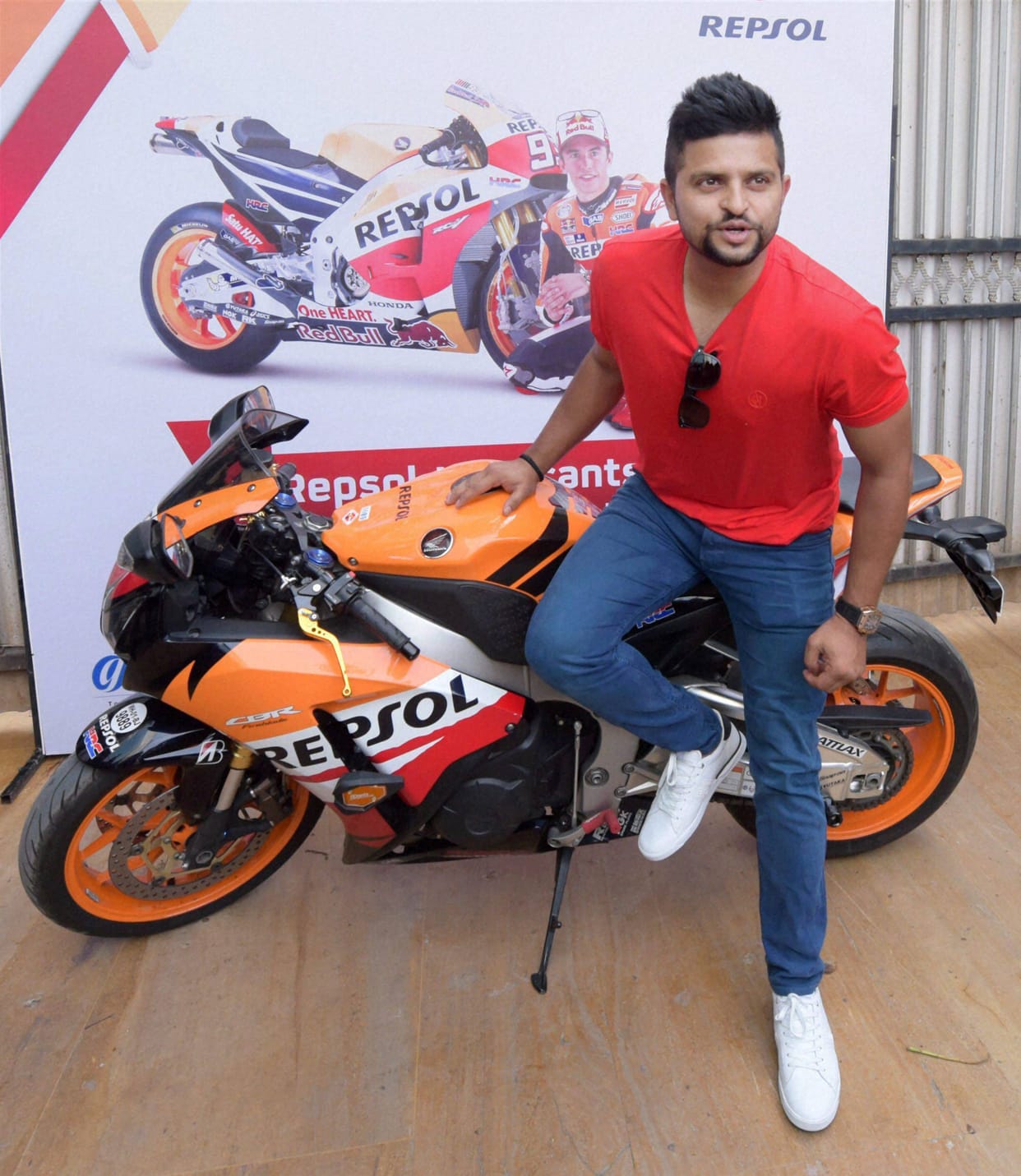 suresh raina is a captain of gujrat ipl team