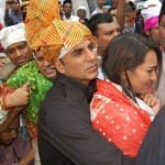 Bollywood heroines who got mobbed in crowd