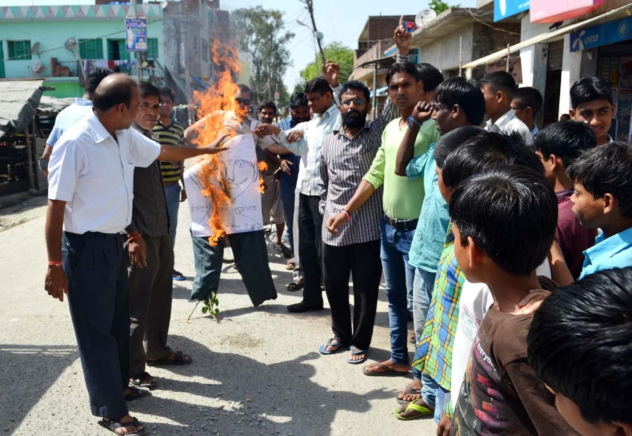 Congressmen PWD Burnt effigies of Xen