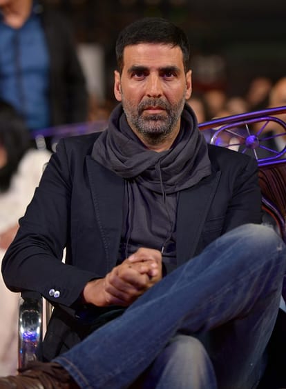 Screen game in bollywood: UTV tries to attack on Rustom for mohenjo daro