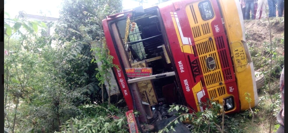  private bus accident at chamba, more than 20 injured.