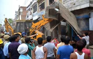 Ctki sticks to resist eviction