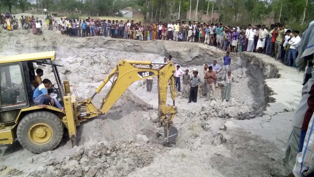 youth died in soil mining