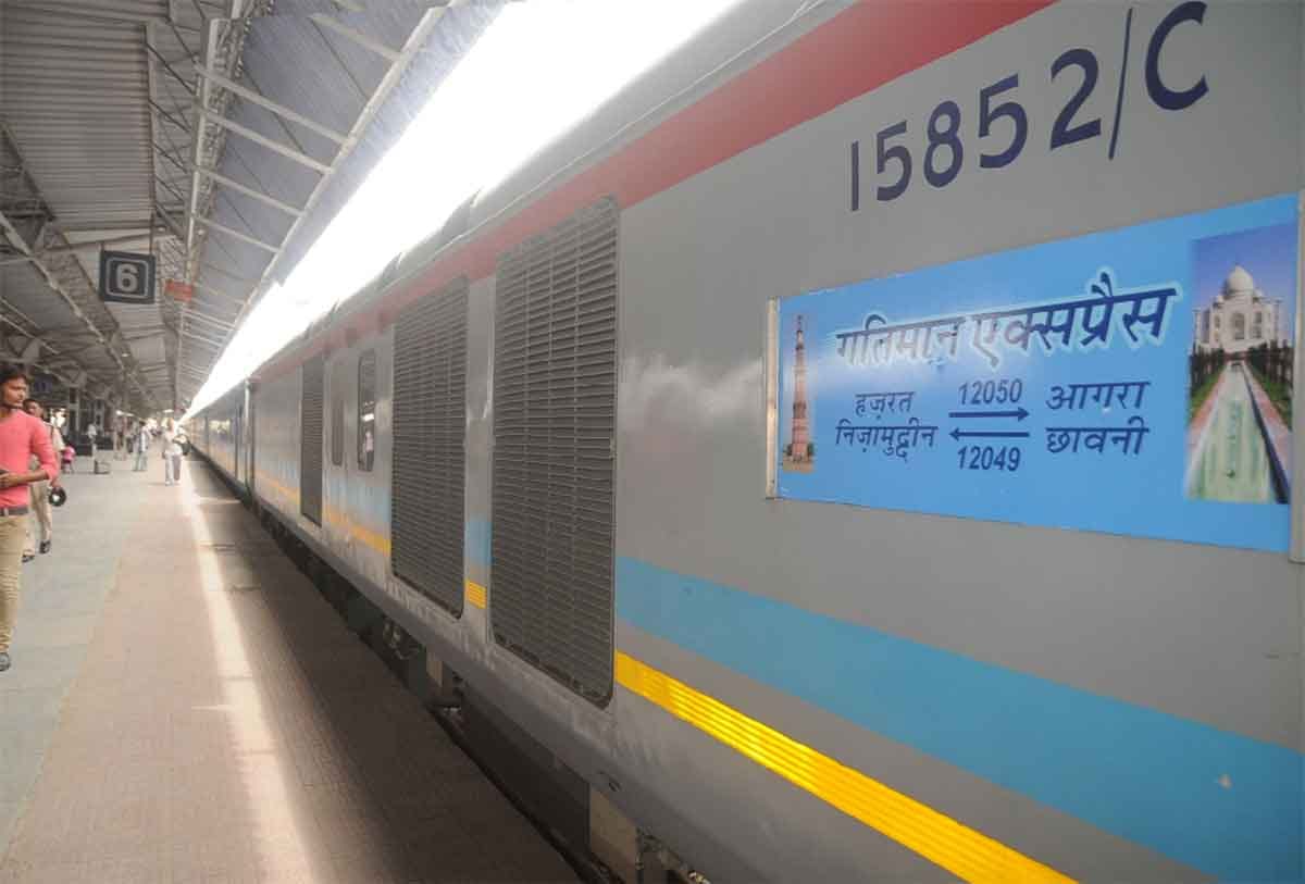 gatimaan express made new record, reached agra in 90 minute