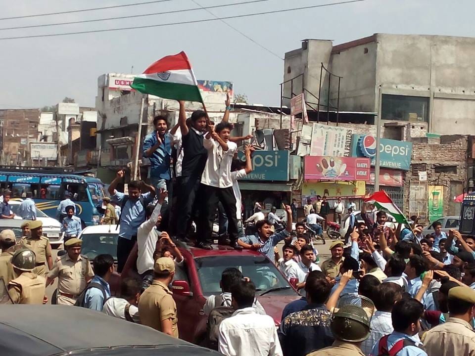 student and doctor protest in jammu over Nit srinagar incident 