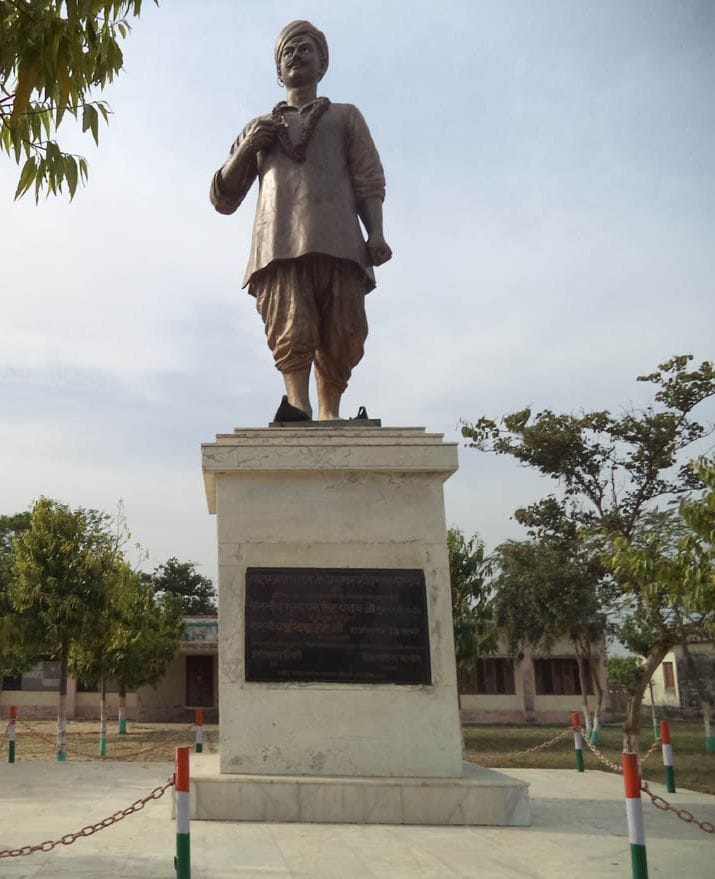 Mangal Pandey ne azadi ki neev rakhi