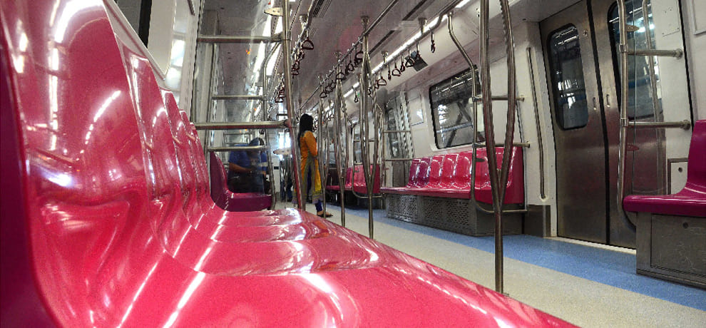 Metro run without driver,Trial from botanical garden to Kalkaji
