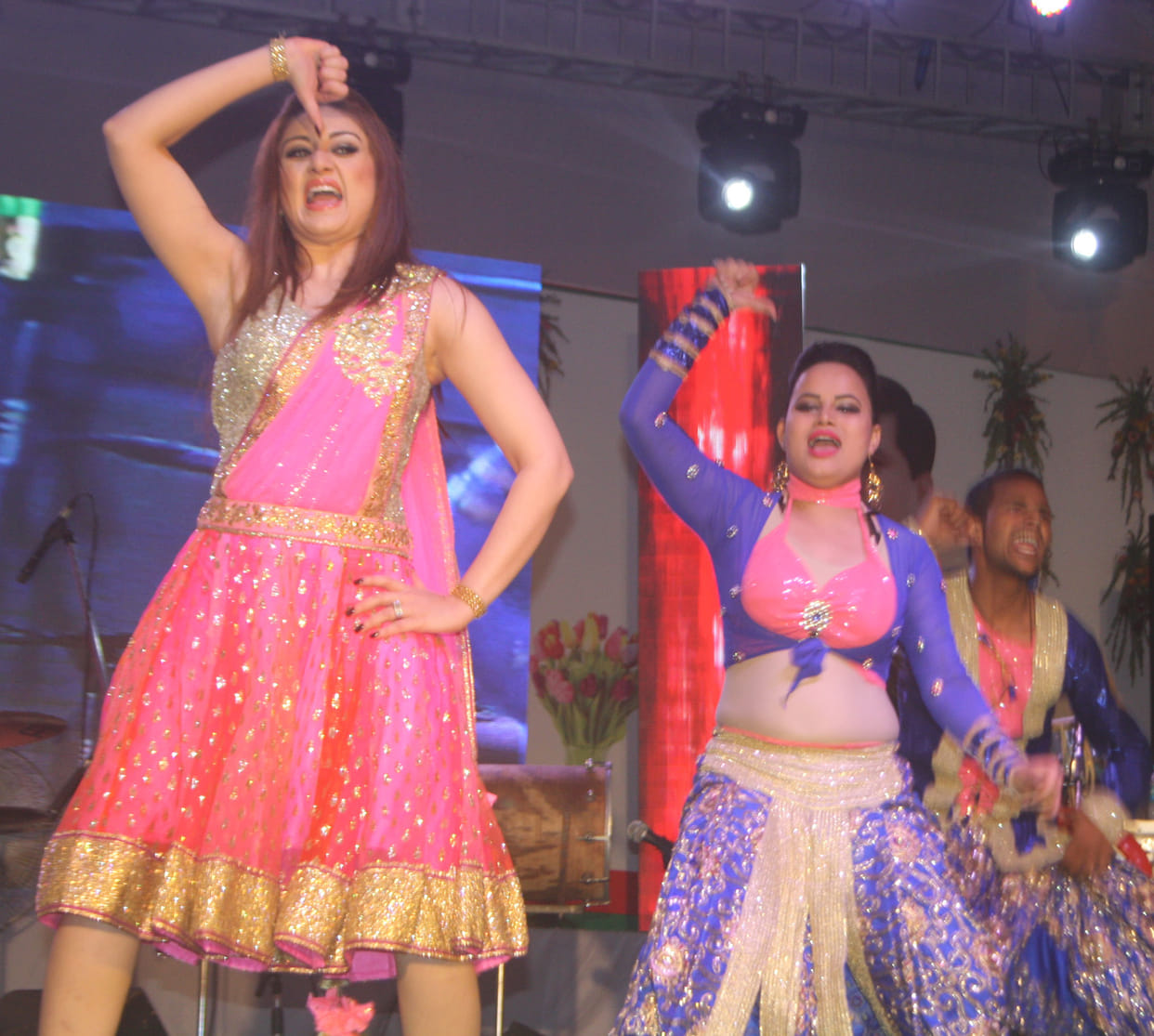 shefali jariwala performed in changerawa