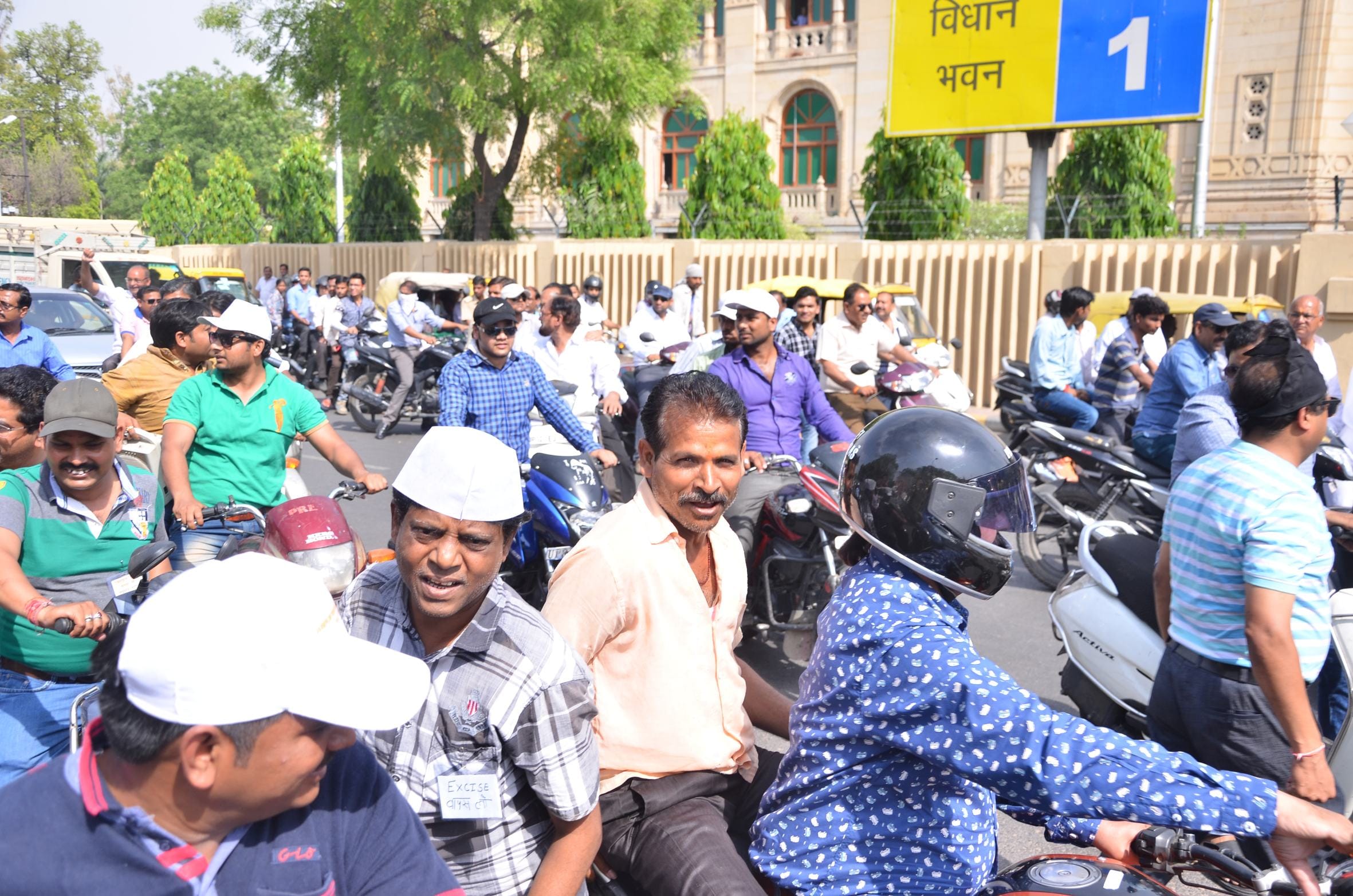 Protest by jewellers in lucknow, uttar pradesh.