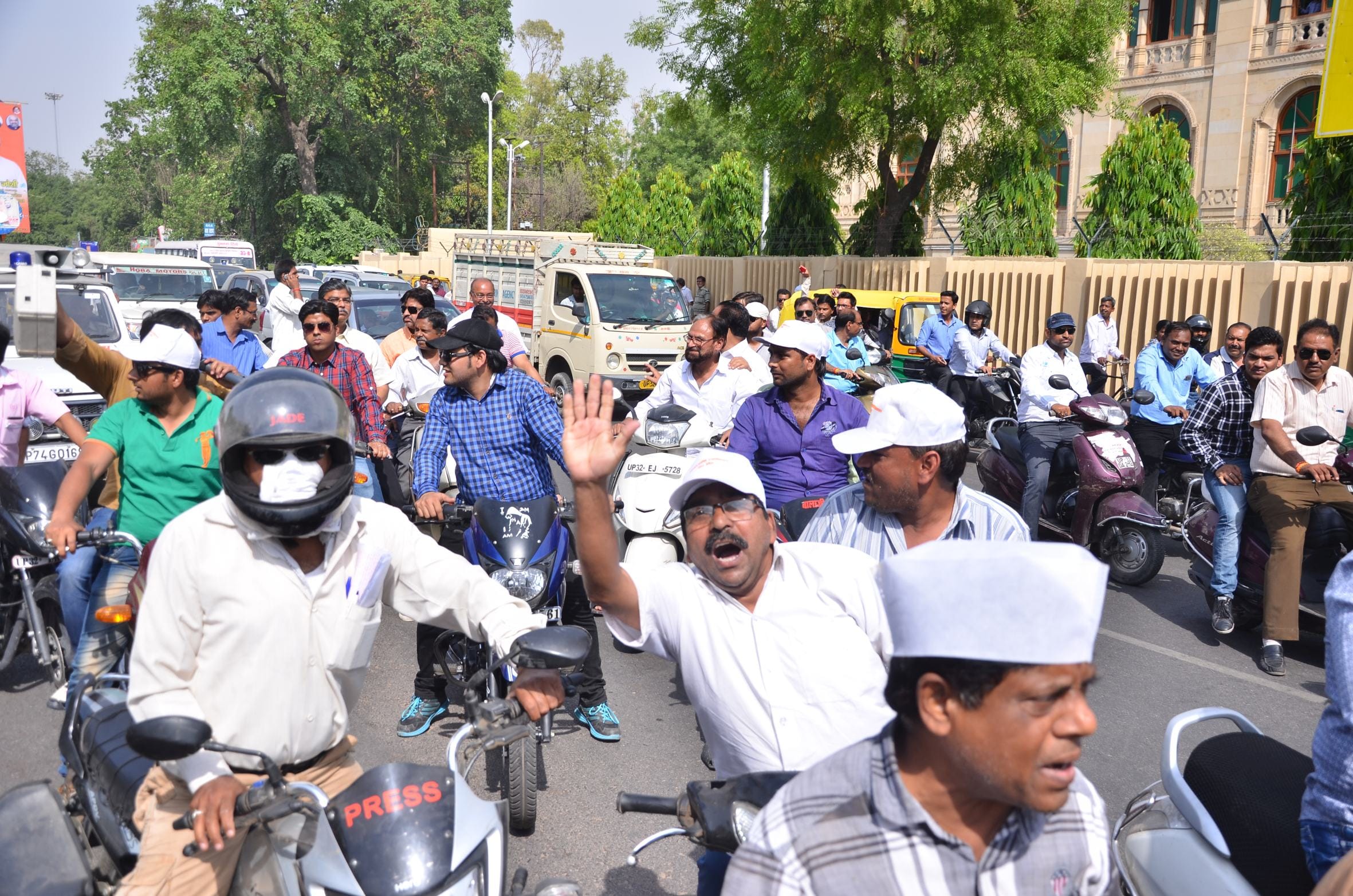 Protest by jewellers in lucknow, uttar pradesh.