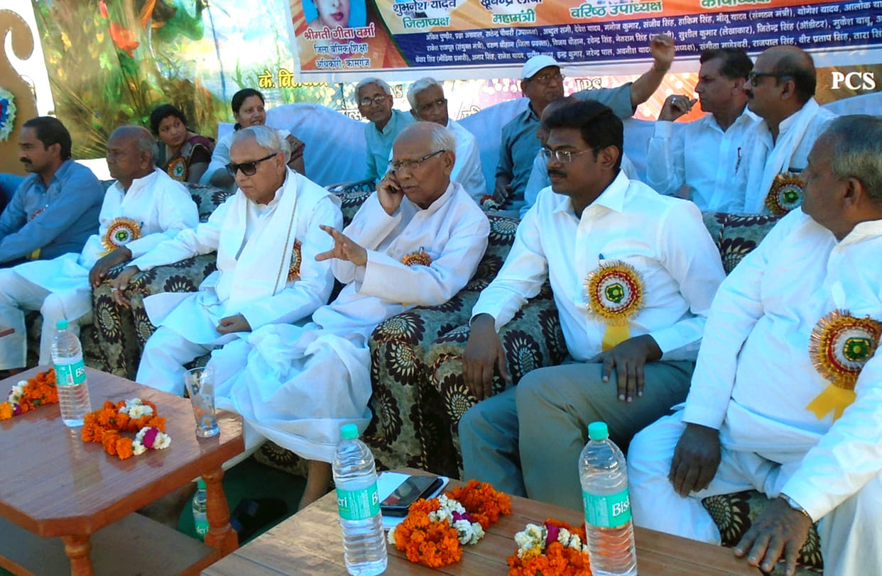 raaja ke raamapur se kaasaganj tak shuroo hogee bas seva