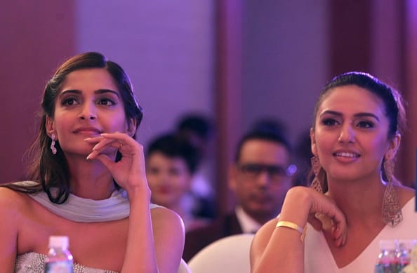 Actress denies with work with Sonam Kapoor