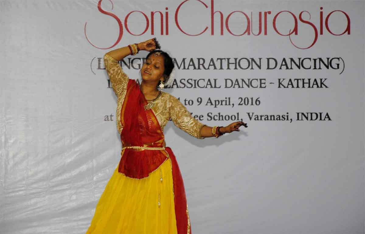 soni chaurasia completed 50 hour of dancing