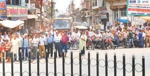 governer in pratapgarh 1