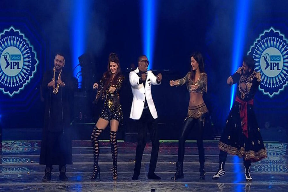 IPL 9 begins with bollywood glamour in Mumbai