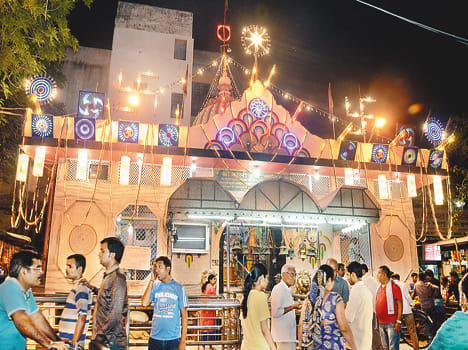Navratri today, has dressed the temple, took the fair
