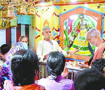 devotees descended in Devi temple