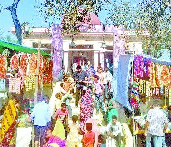 devotees descended in Temples  