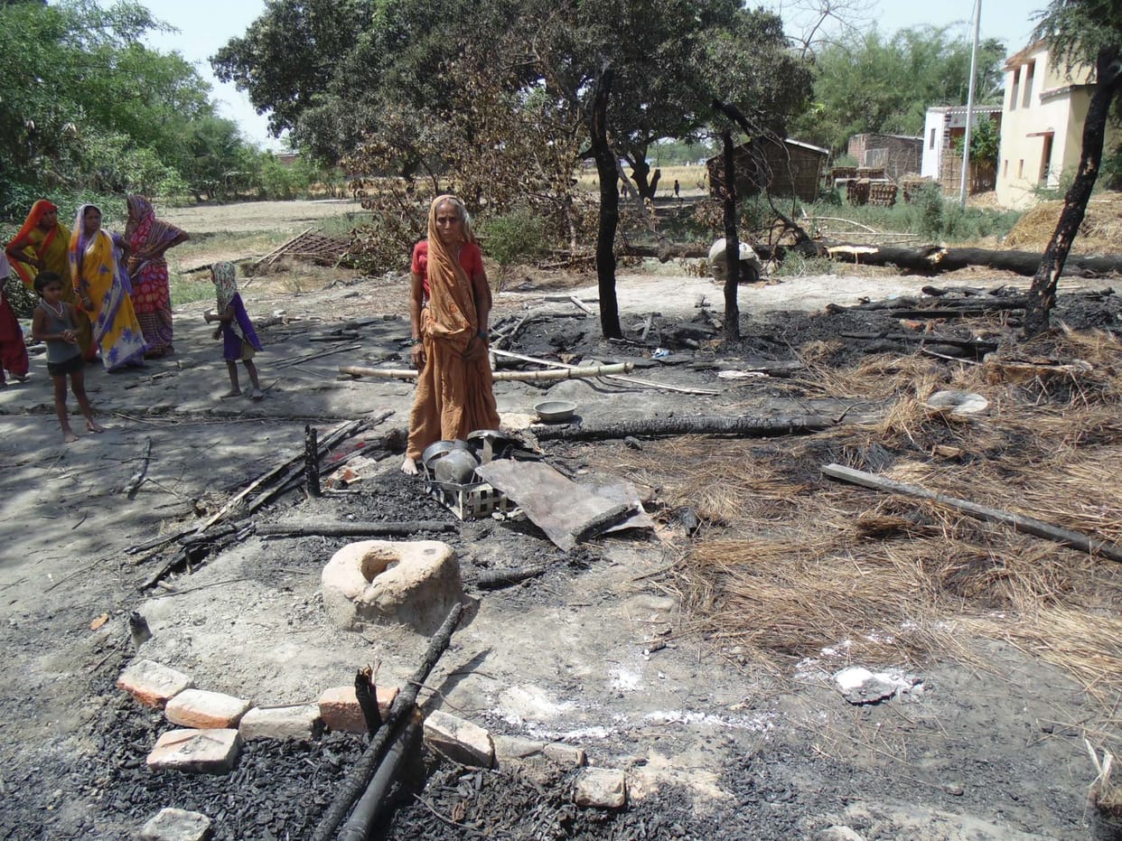 Fire burns 54 Asiane, child scorching