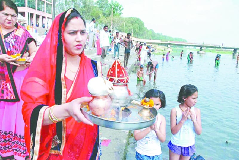 Bathing in the Ganges Shukrtal