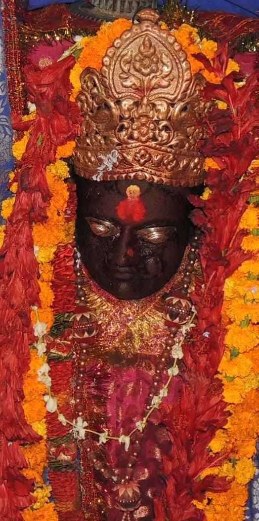 There is every oath at the court of Divine Gopla