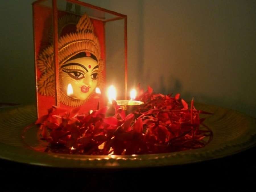 Srwbhuteshu or goddess, mother-fledged Snsthita