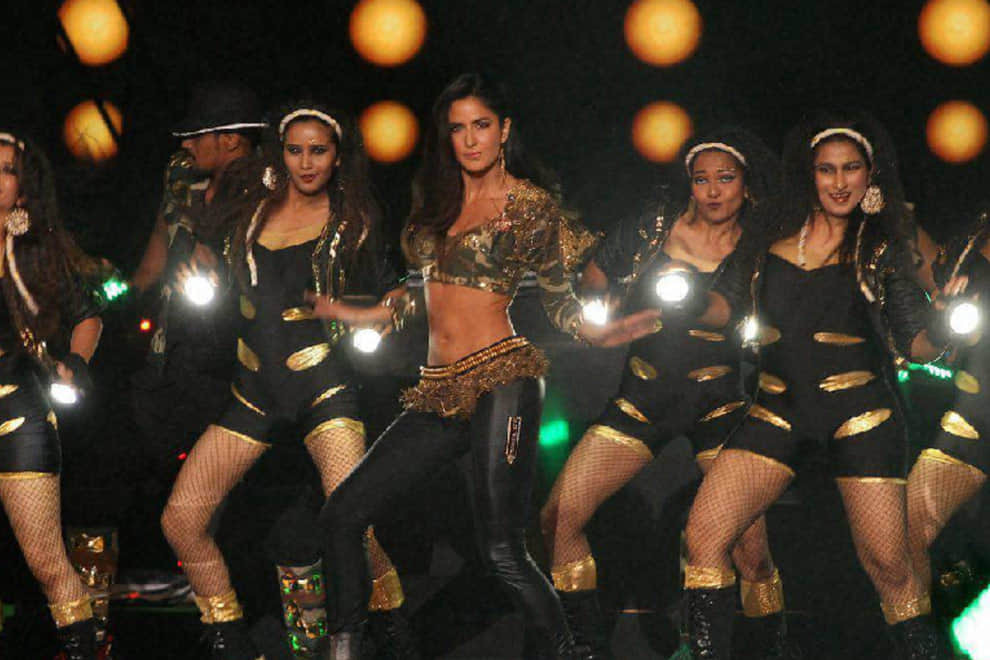 Katrina says lets patch-up, Ranbir says "it's over"