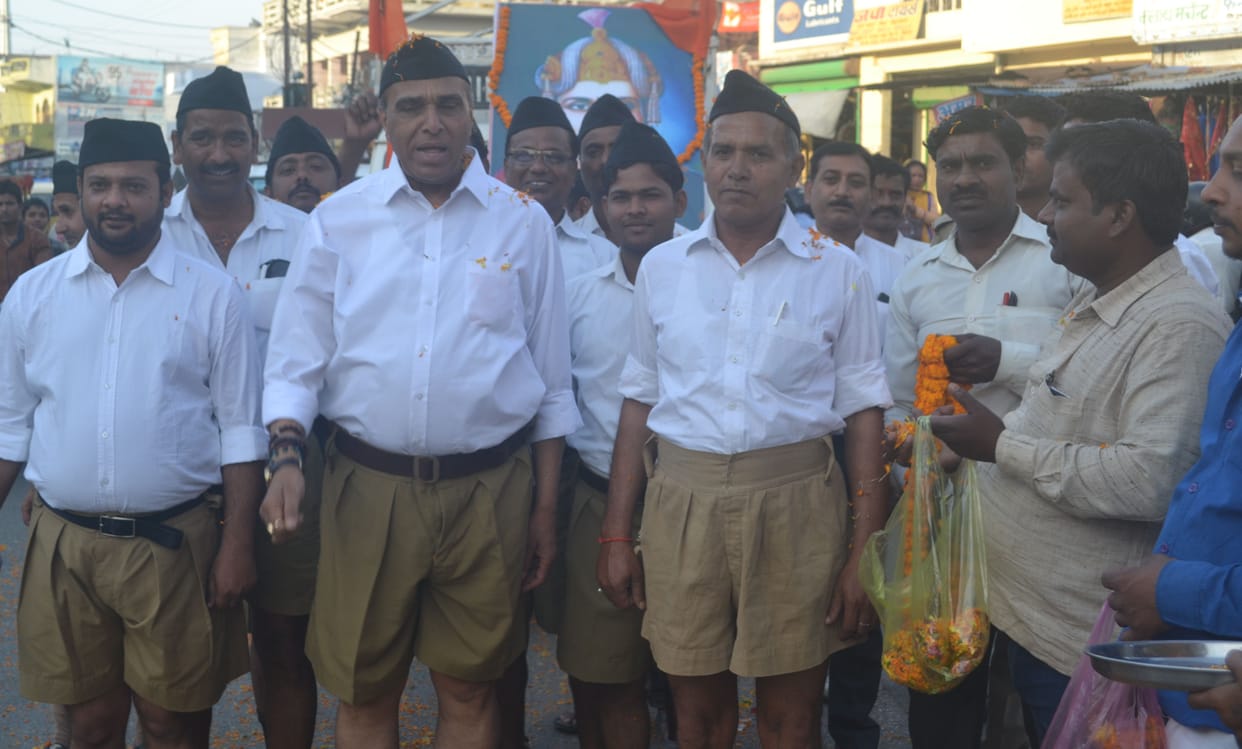 Flowers rained out on volunteers in uniform