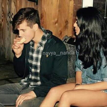 Amitabh Bachchan’s granddaughter Navya Naveli parties hard with friends