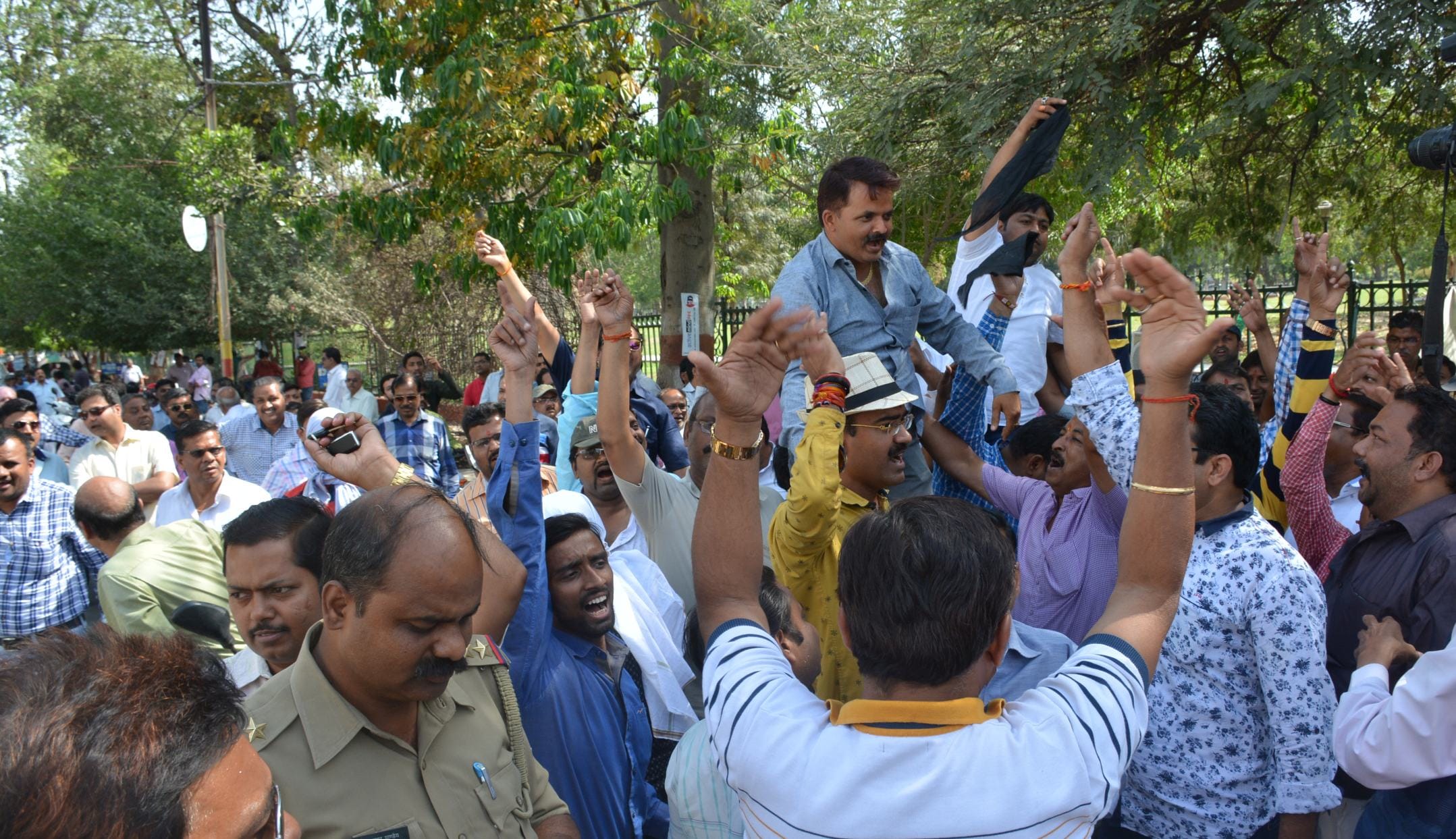 Protest against cabinet minister piyush goyal.