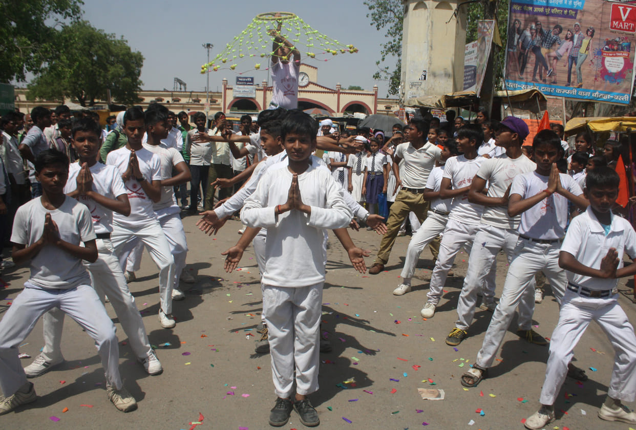 Arya Samaj was coined in procession crying Aem