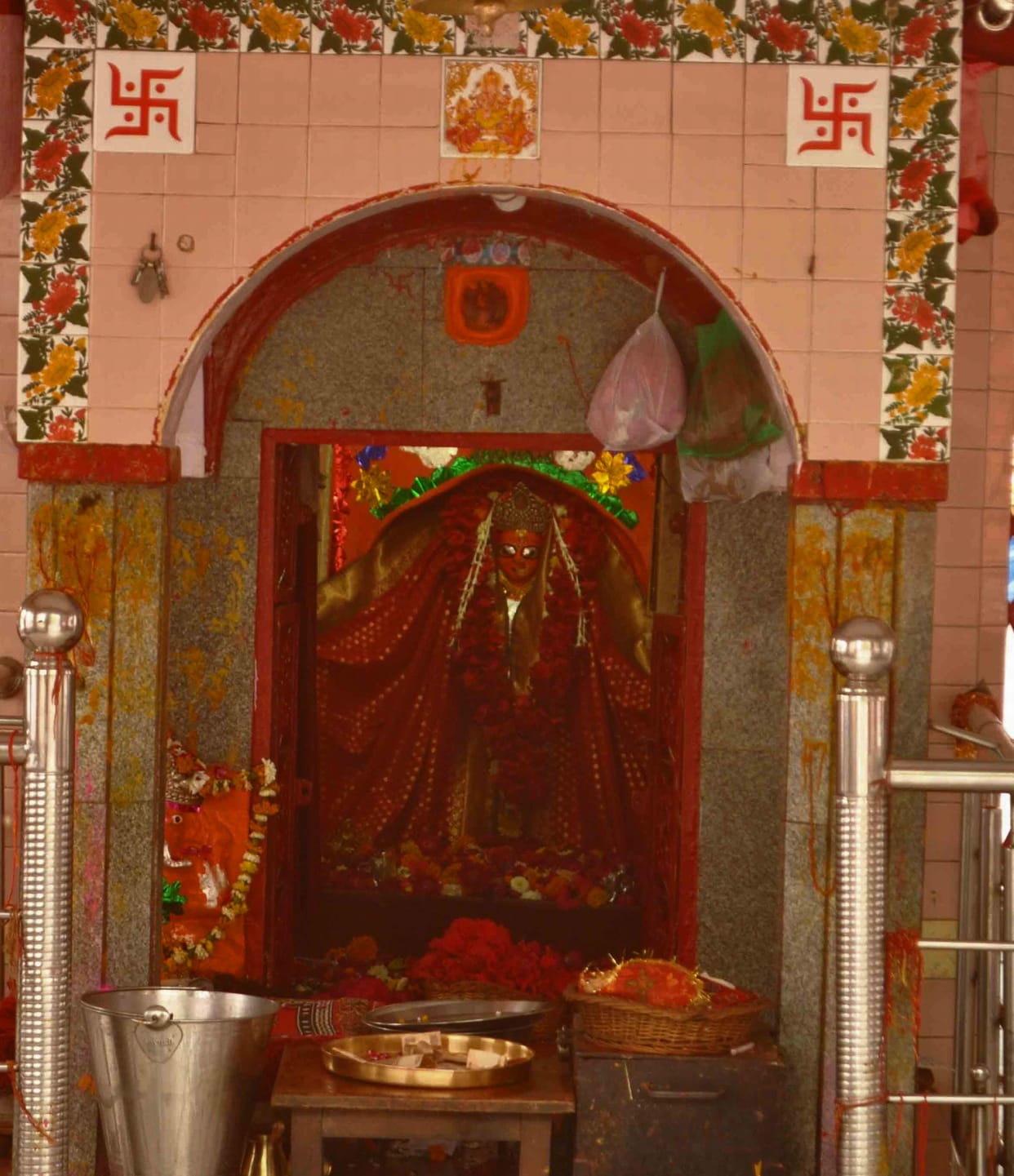 Maa Sheetla prayed to calm corona epidemic on shitla ashtami in varanasi