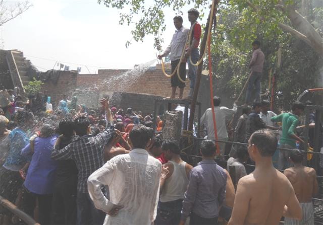 Sikanderpur continuing scramble for bath