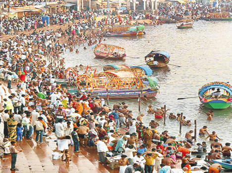 Bath show on Mandakini drought