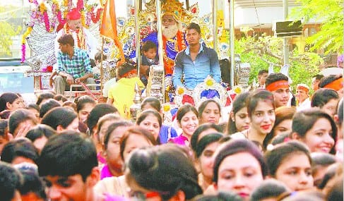 ... Sabhai Cvo held red Jhulelal Jhulelal