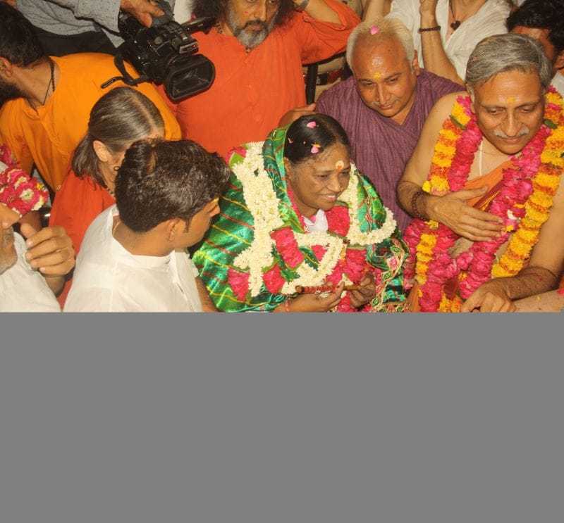 kerla's sant amritanandmai amma at bankebihari temple